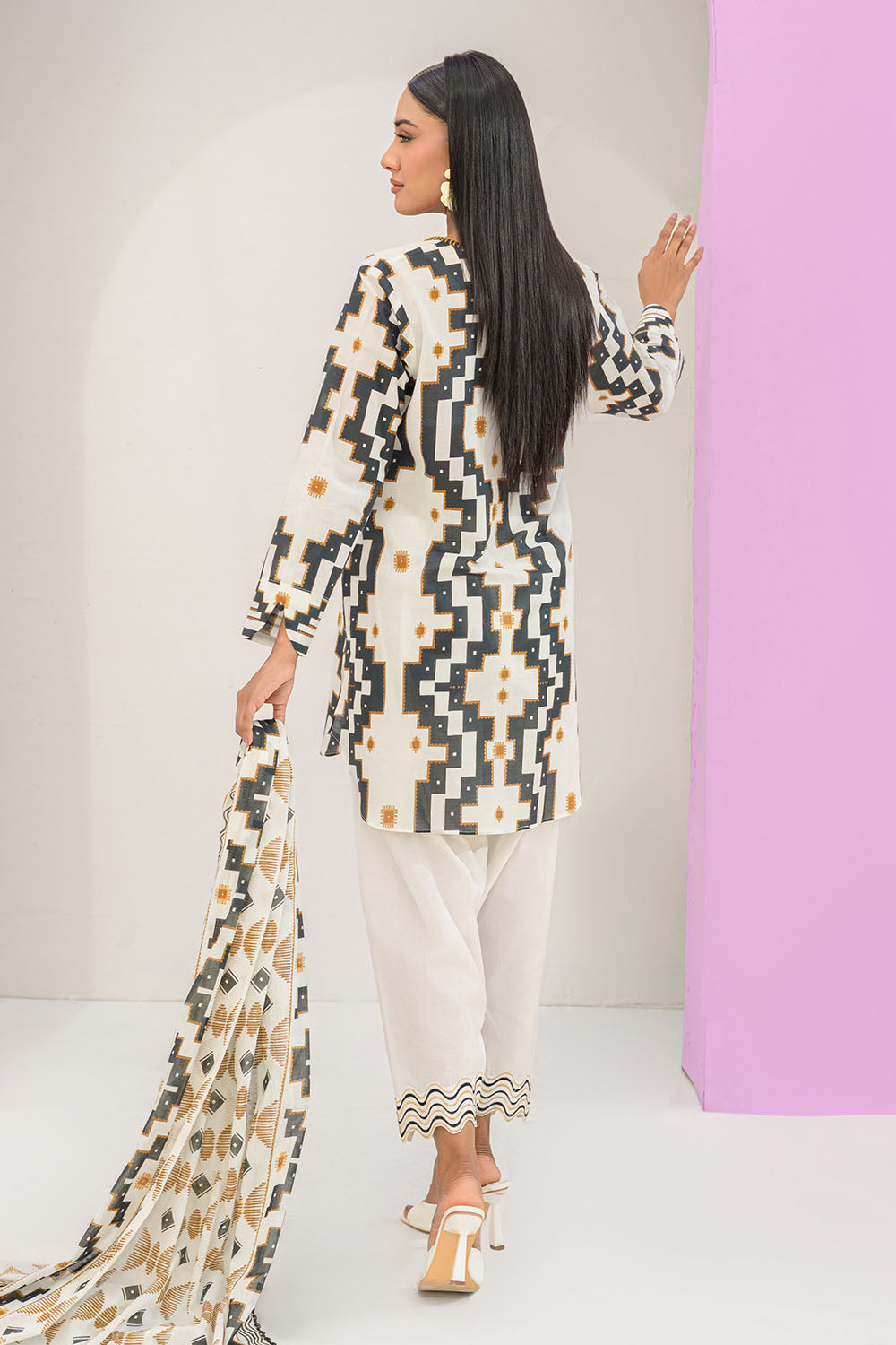 3 Piece Embroidered Printed Lawn Suit with Printed Lawn Dupatta and Dyed Trouser CL-62231