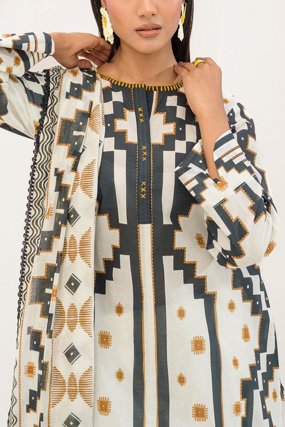 3 Piece Embroidered Printed Lawn Suit with Printed Lawn Dupatta and Dyed Trouser CL-62231